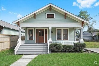 Building Photo - 1416 Featherstone St