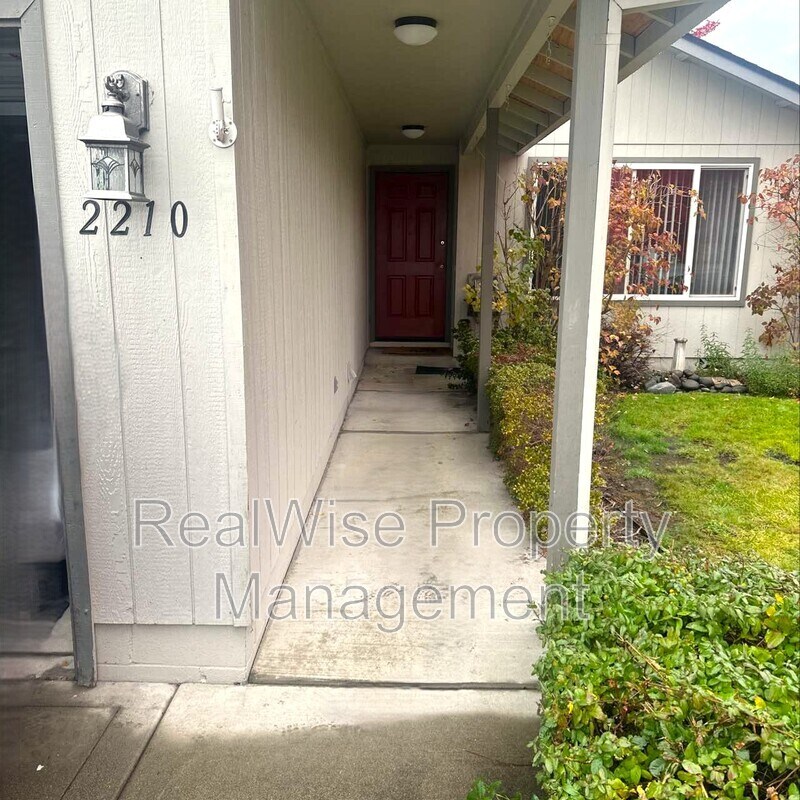 Foto del edificio - 2210 SW Bridge St