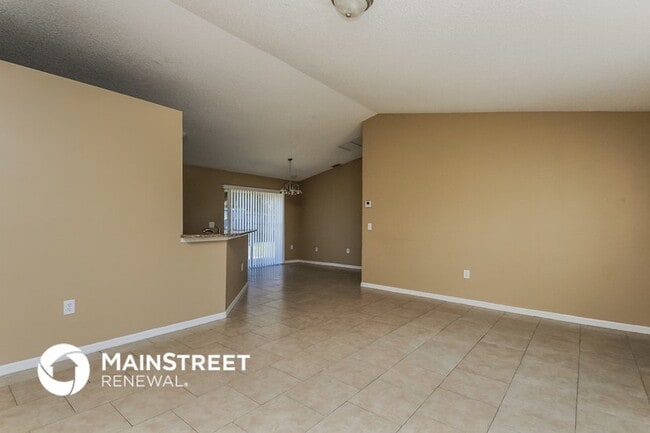 Building Photo - 2043 Glendale Blvd