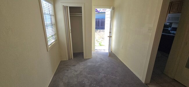 new carpet in bedroom - 3850 Blanche St