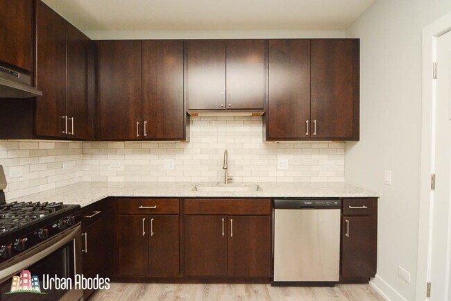Foto del edificio - 1149 Maple Ave