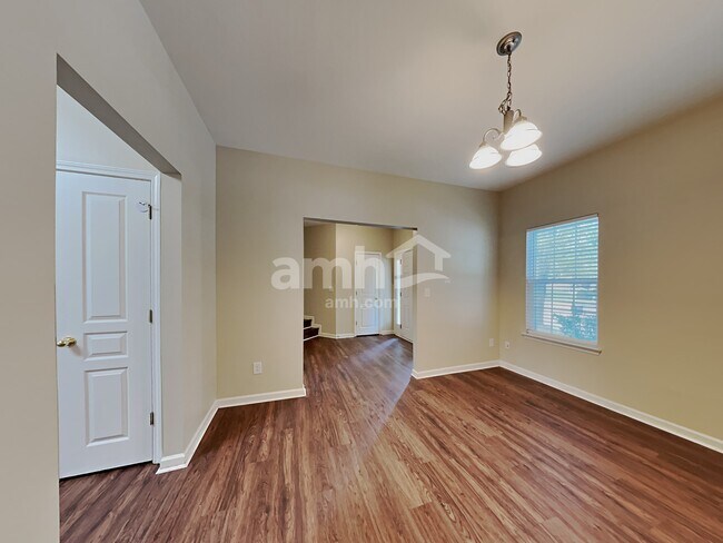 Building Photo - 10540 Meadow Crossing Lane