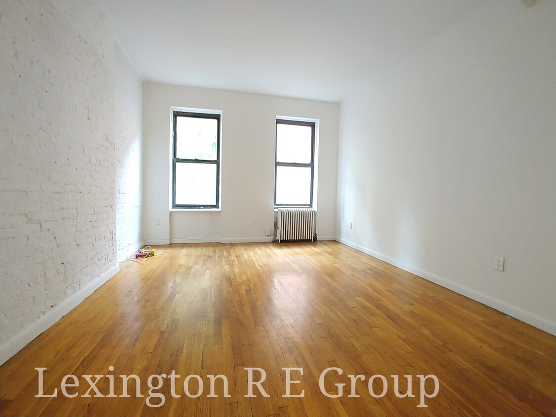 Primary Photo - 1107 1st Ave