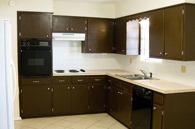Foto del edificio - 650 N Donna Ave