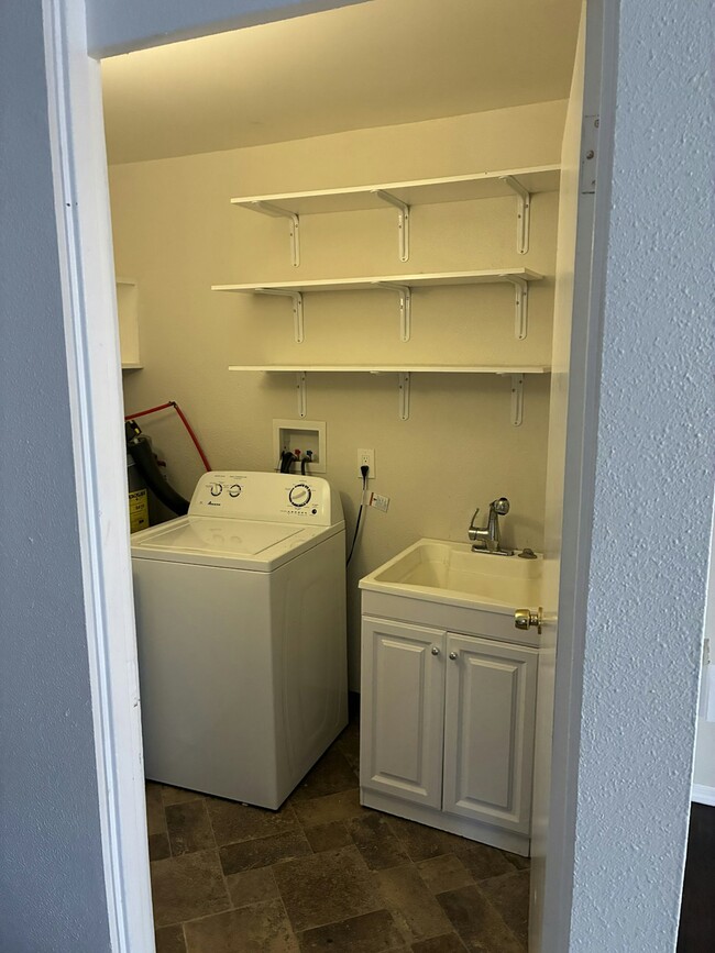 Foto del edificio - 13360 SW Farmington Rd