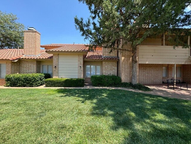 Building Photo - Cute 1 bed 1.5 bath in Whisperwood