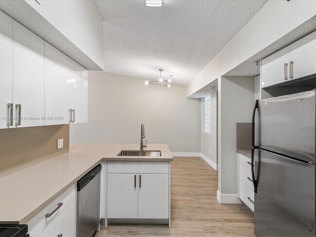 Foto del edificio - 155 NW 96th Terrace