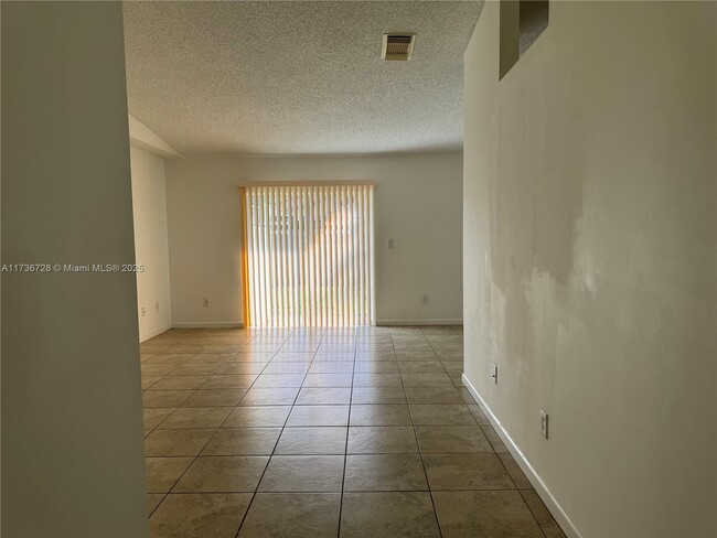 Foto del edificio - 8556 SW 210th Terrace