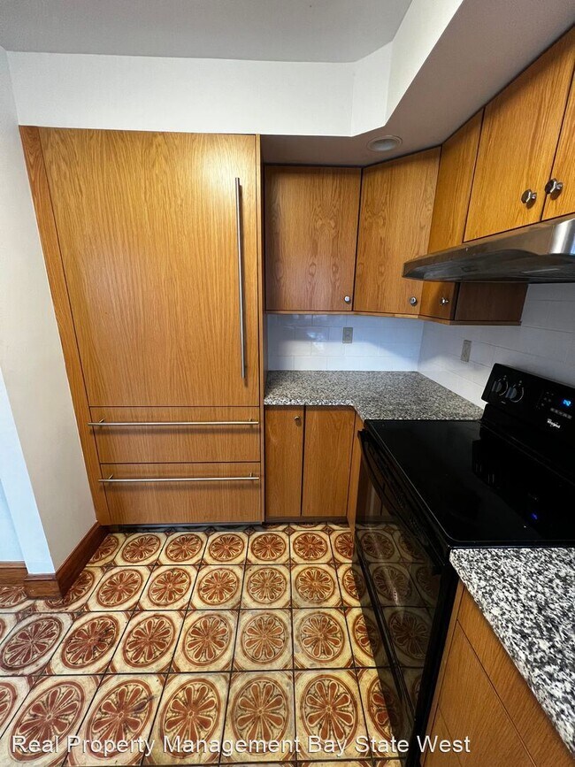 Foto del edificio - 4 br, 1 bath House - 11 New Lombard Rd