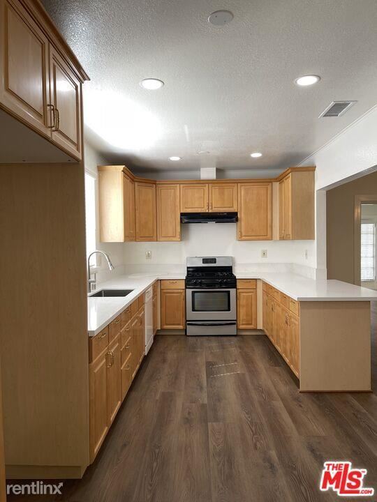 Foto del edificio - 3 br, 2 bath House - 942 4th Ave