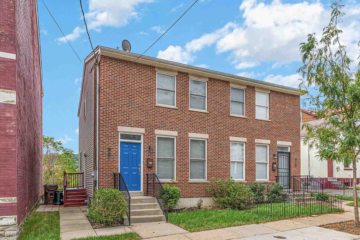 Primary Photo - 921 Philadelphia St