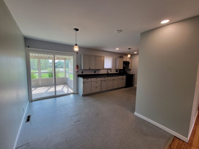 Foto del edificio - 3 bed, 1 bath, Close to South Bend Airport