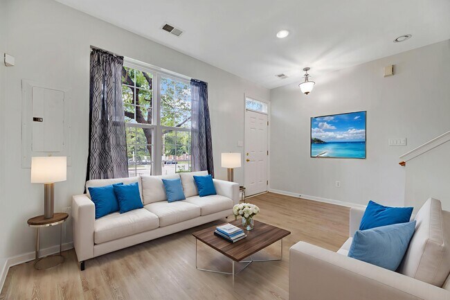 Foto del edificio - 4287 S Capitol St SW