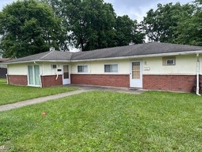Building Photo - 3025 1/2 Northgate Avenue Unit