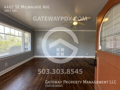 Building Photo - 4462 SE Milwaukie Ave