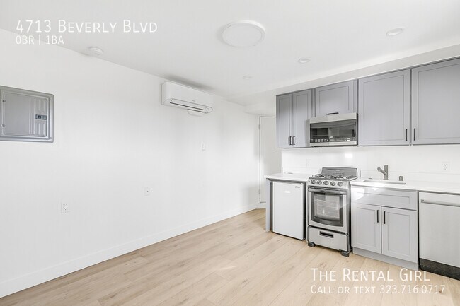 Building Photo - LARCHMONT ADJACENT MICRO STUDIO: LIVE LARG...