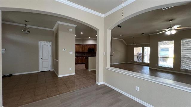 Foto del edificio - 5823 Sunny Meadow Ln