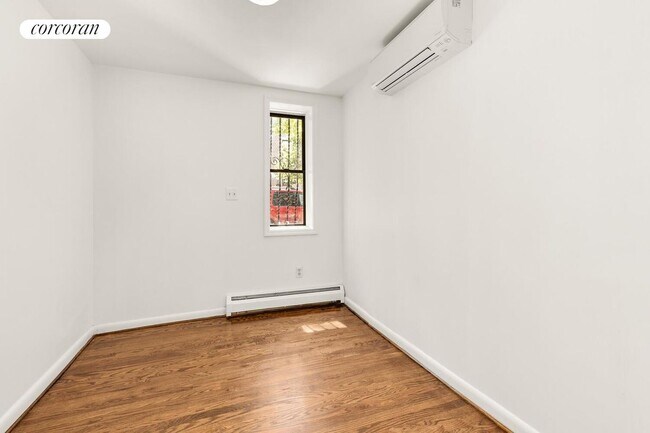 Building Photo - 615 Lincoln Pl