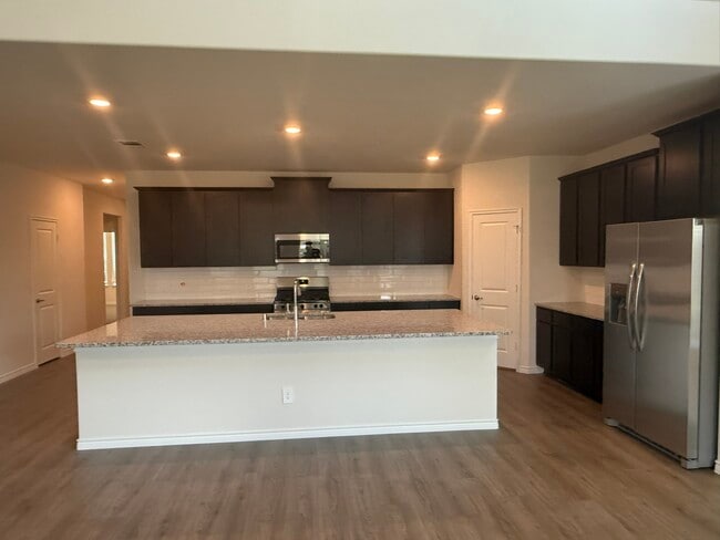 Building Photo - 2217 Tacoma Way