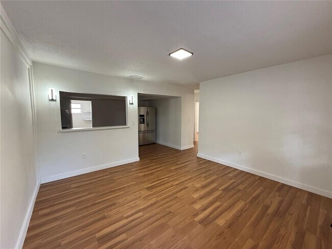 Foto del edificio - 6301 Moseley St