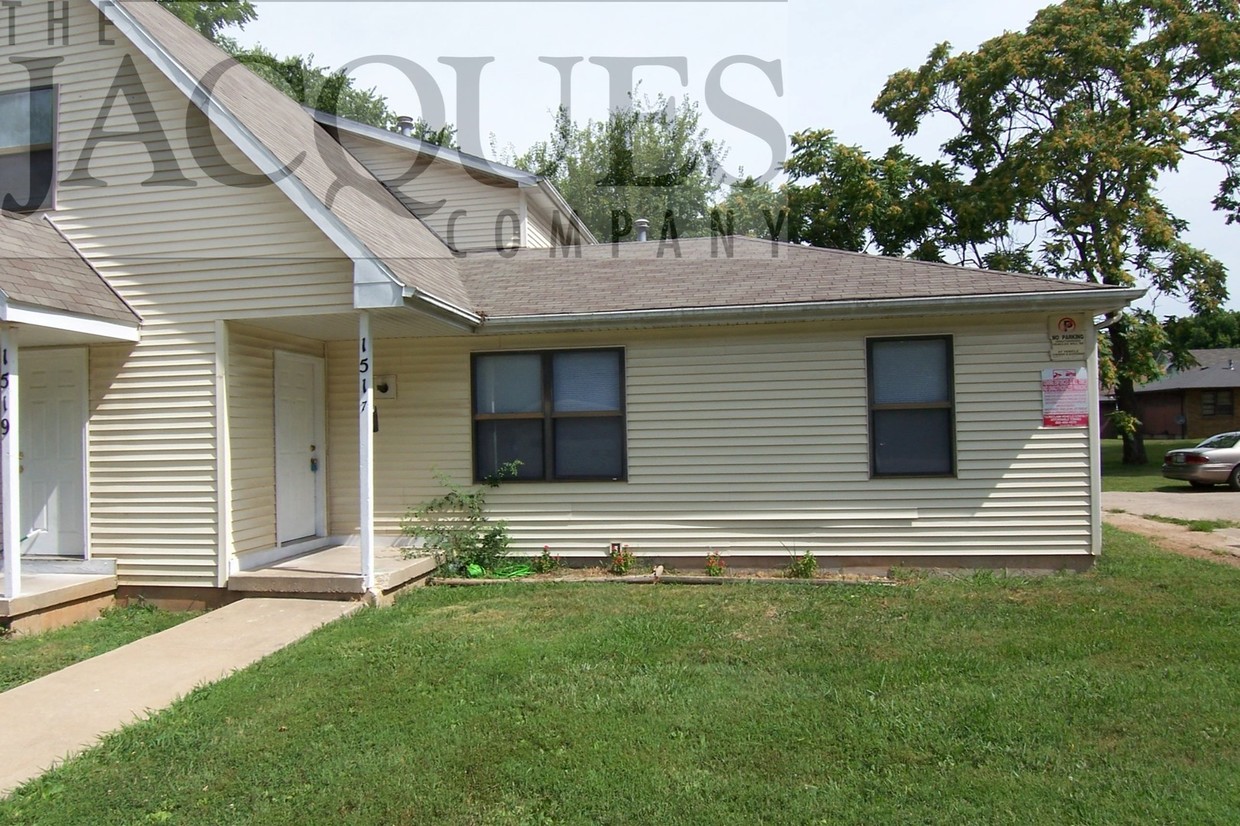 Primary Photo - Newly remodeled 2 Bedroom Duplex