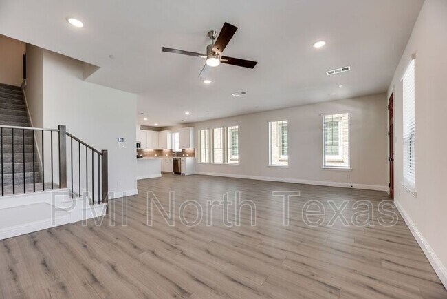 Foto del edificio - 8761 Phoebe Rd