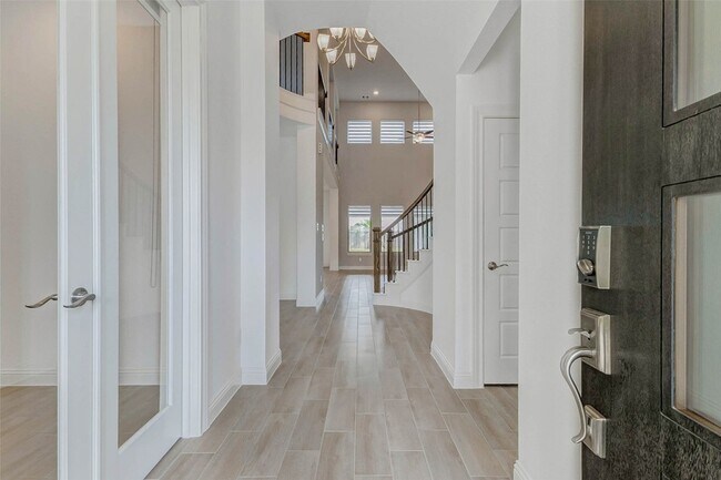 Foto del edificio - 1819 Golden Cape Dr