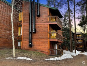 Building Photo - 1120 Ski Hill Rd