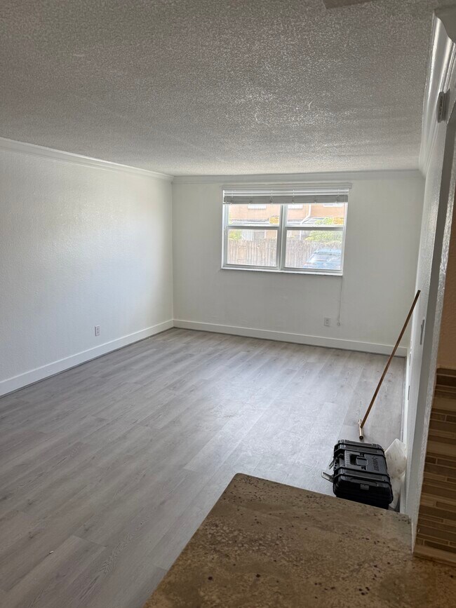 Foto del edificio - 606 W 81st St