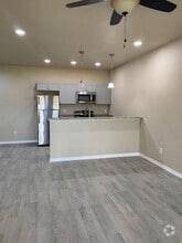 Building Photo - 306 S Preston Rd