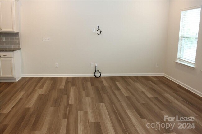 Foto del edificio - 922 Sagecroft Ln