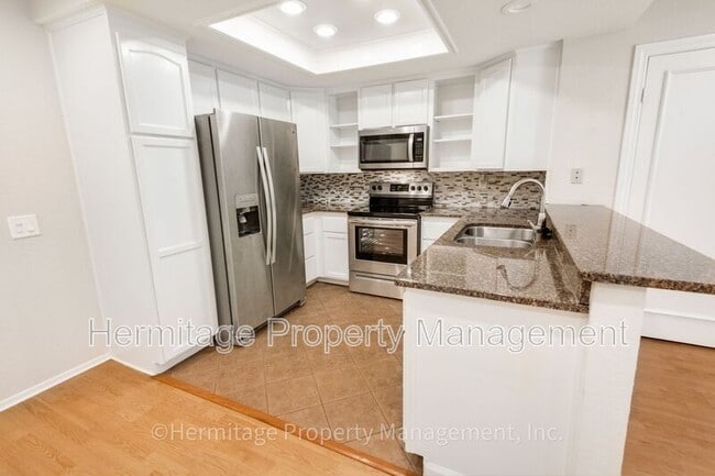 Building Photo - 2800 Keller Dr