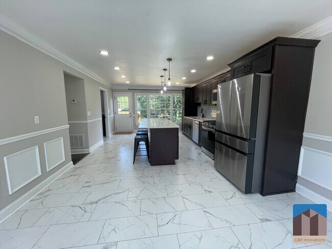 Foto del edificio - 758 Brownlee Ln