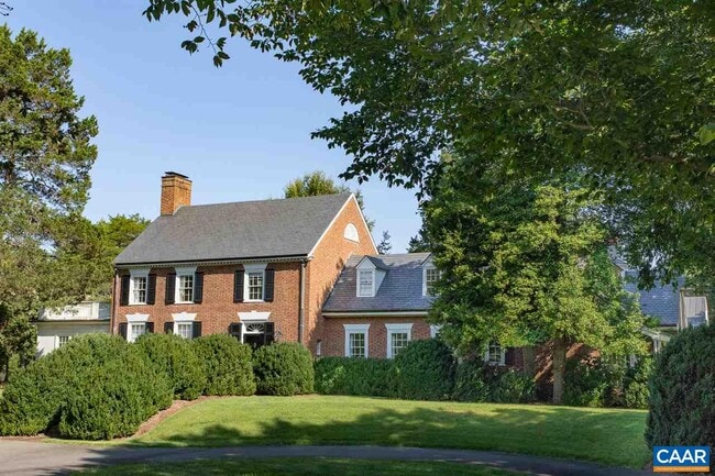 Building Photo - 255 Farmington Dr