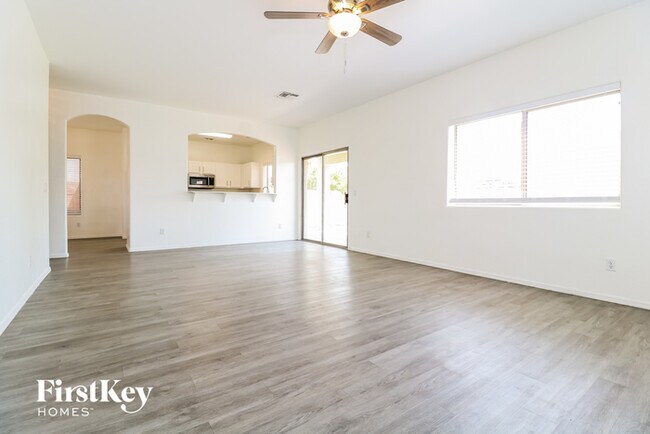 Foto del edificio - 13131 W Gelding Cir