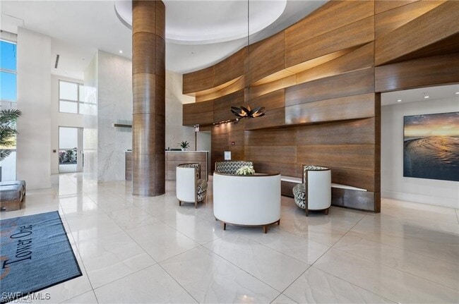 Foto del edificio - 3000 Oasis Grand Blvd
