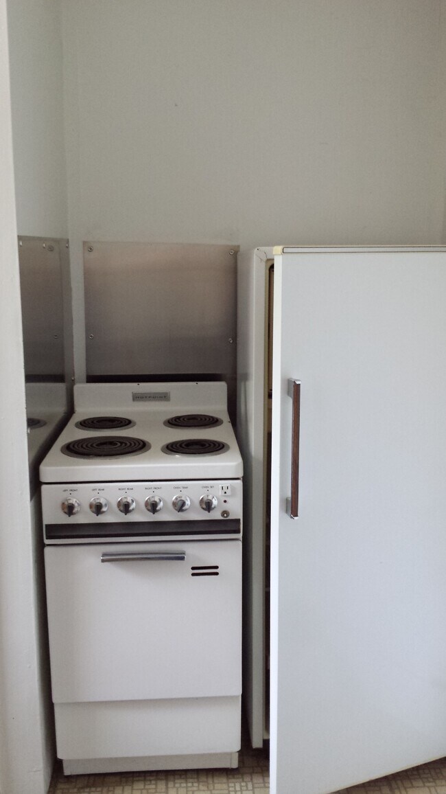 Cocina2 - 335 NE Kamiaken St