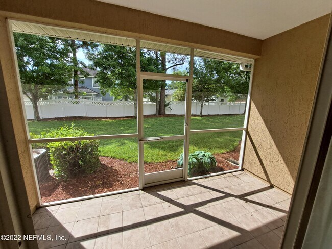 Foto del edificio - 3750 Silver Bluff Blvd