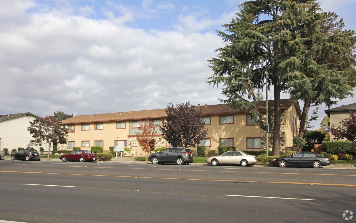Foto del edificio - 3977-3989 Hamilton Ave