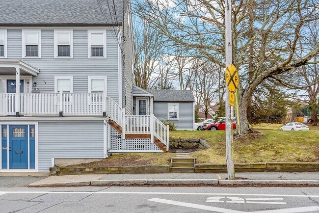 Building Photo - 189 Andover St