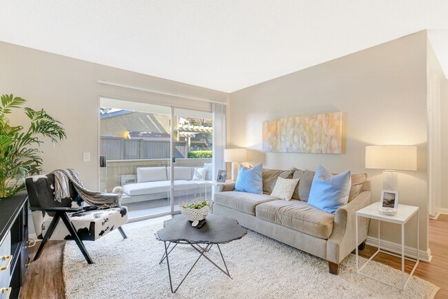 Interior Photo - Torrey Pines Apartment Homes