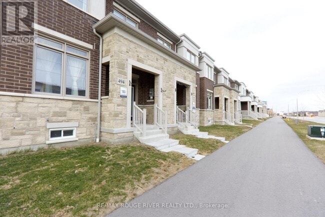 Building Photo - 494 Twin Streams Rd