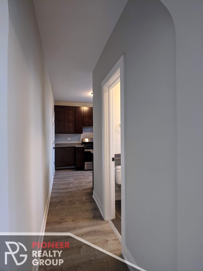 Foto del edificio - 4411 N Wolcott Ave
