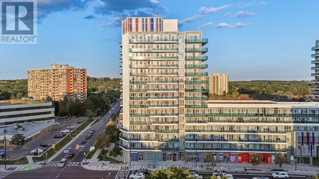 Building Photo - 9471-L9471 Yonge St