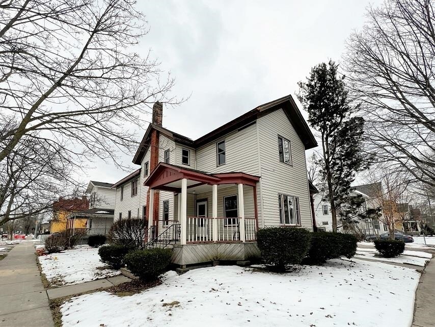 Primary Photo - 1312 5th St
