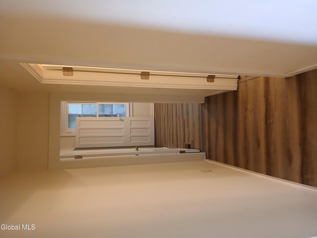 Building Photo - 405 3rd Ave