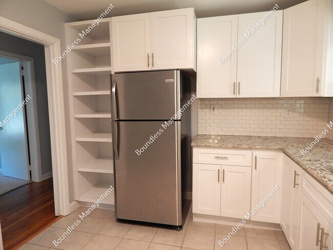Foto del edificio - 2788 Rockcliff Rd SE