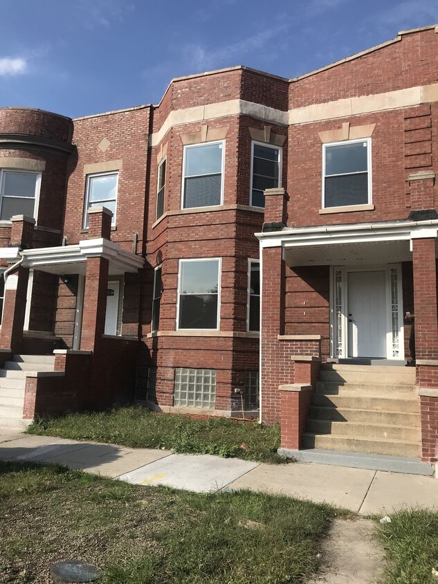 5348 S Wabash Condo for Rent in Chicago, IL