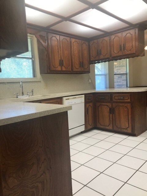 Kitchen - 14700 SE 27th Ct