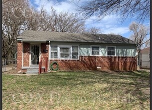 Building Photo - 7308 E Castle Dr
